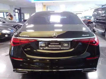 MERCEDES-BENZ S 580 e L AMG 4M Pano Chauf LederExclu…