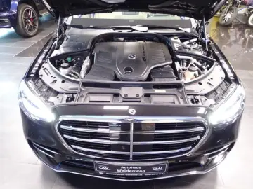 MERCEDES-BENZ S 580 e L AMG 4M Pano Chauf LederExclu…