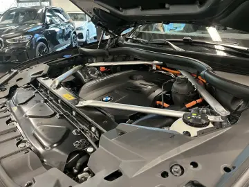 BMW X5 xDrive50e M Sport PANO AHK RFK NAVI