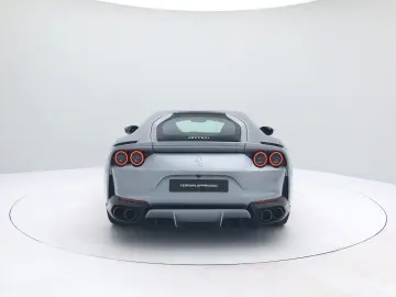 FERRARI 812 Superfast - FERRARI HAMBURG