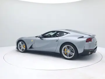 FERRARI 812 Superfast - FERRARI HAMBURG