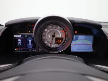 FERRARI 812 Superfast - FERRARI HAMBURG