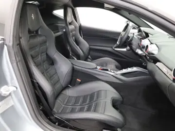 FERRARI 812 Superfast - FERRARI HAMBURG