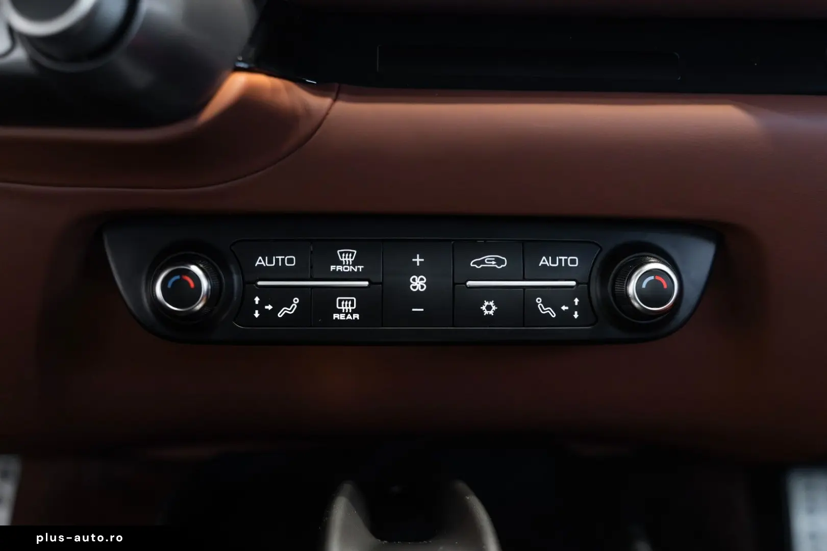 FERRARI 812 Superfast 6.5 V12