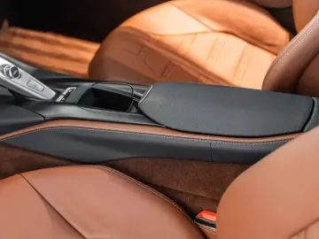 FERRARI 812 Superfast 6.5 V12