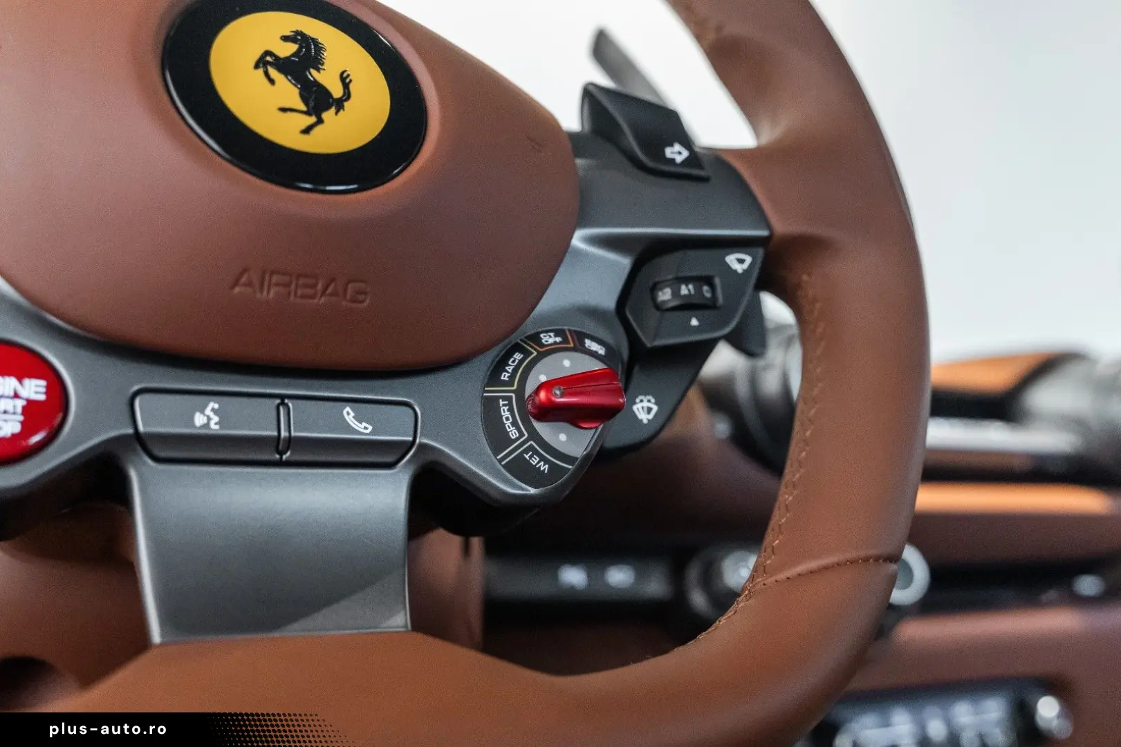 FERRARI 812 Superfast 6.5 V12