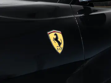 FERRARI 812 Superfast 6.5 V12
