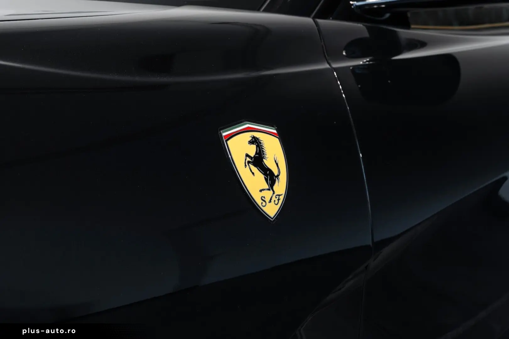 FERRARI 812 Superfast 6.5 V12