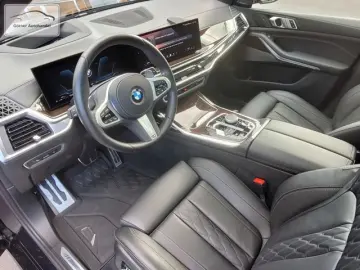 BMW X7 xDrive40i M Sport Pro Leder Pano HUD 22''