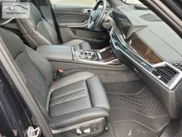 BMW X7 xDrive40i M Sport Pro Leder Pano HUD 22''