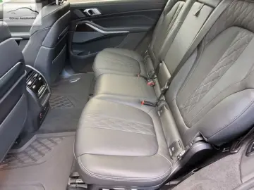 BMW X7 xDrive40i M Sport Pro Leder Pano HUD 22''