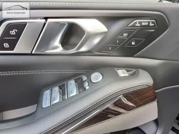 BMW X7 xDrive40i M Sport Pro Leder Pano HUD 22''