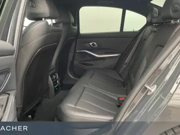 BMW 320d A xDrive M-Pro AHK LCPro 360  LED SHZ 19 LM