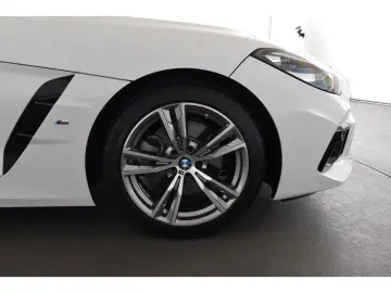 BMW Z4 sDrive 20i Roadster Driving Assistant HiFi Le