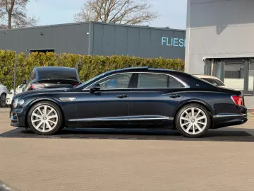 BENTLEY FLYING SPUR W12   FIRST EDITION   NEW SERVICE 26