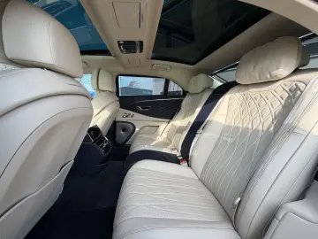 BENTLEY FLYING SPUR W12   FIRST EDITION   NEW SERVICE 26