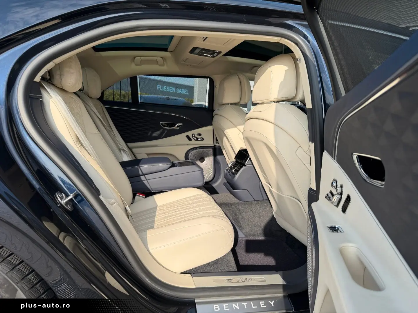 BENTLEY FLYING SPUR W12   FIRST EDITION   NEW SERVICE 26