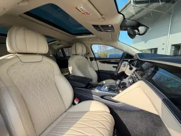 BENTLEY FLYING SPUR W12   FIRST EDITION   NEW SERVICE 26