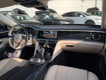 BENTLEY FLYING SPUR W12   FIRST EDITION   NEW SERVICE 26