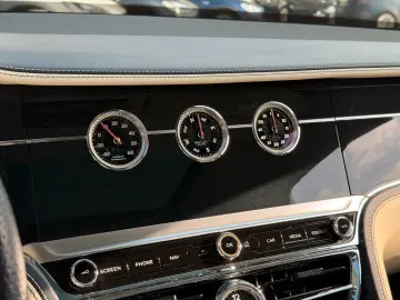 BENTLEY FLYING SPUR W12   FIRST EDITION   NEW SERVICE 26