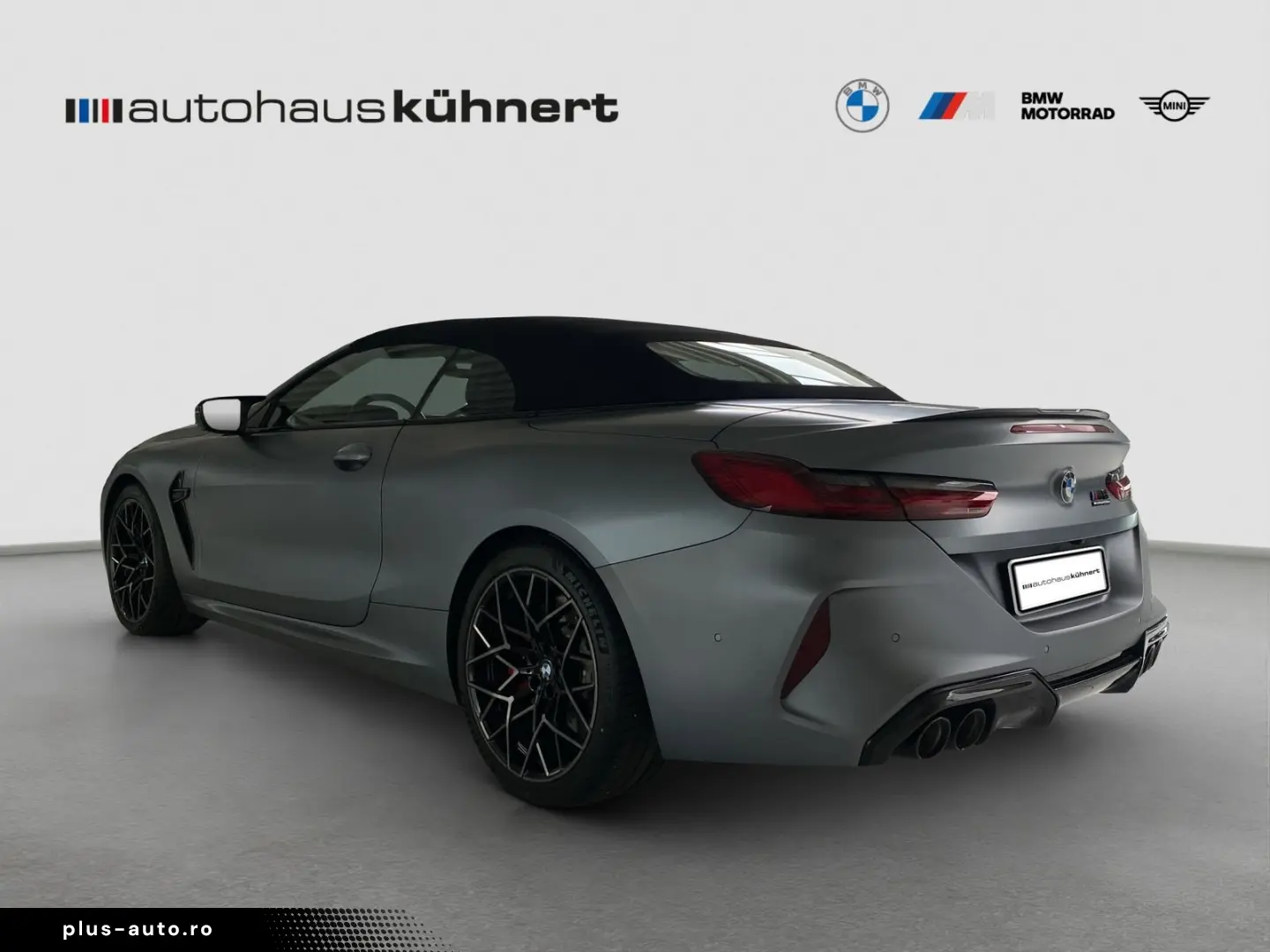 BMW M8 Competition Cabrio xDrive B&W    DriversPacka