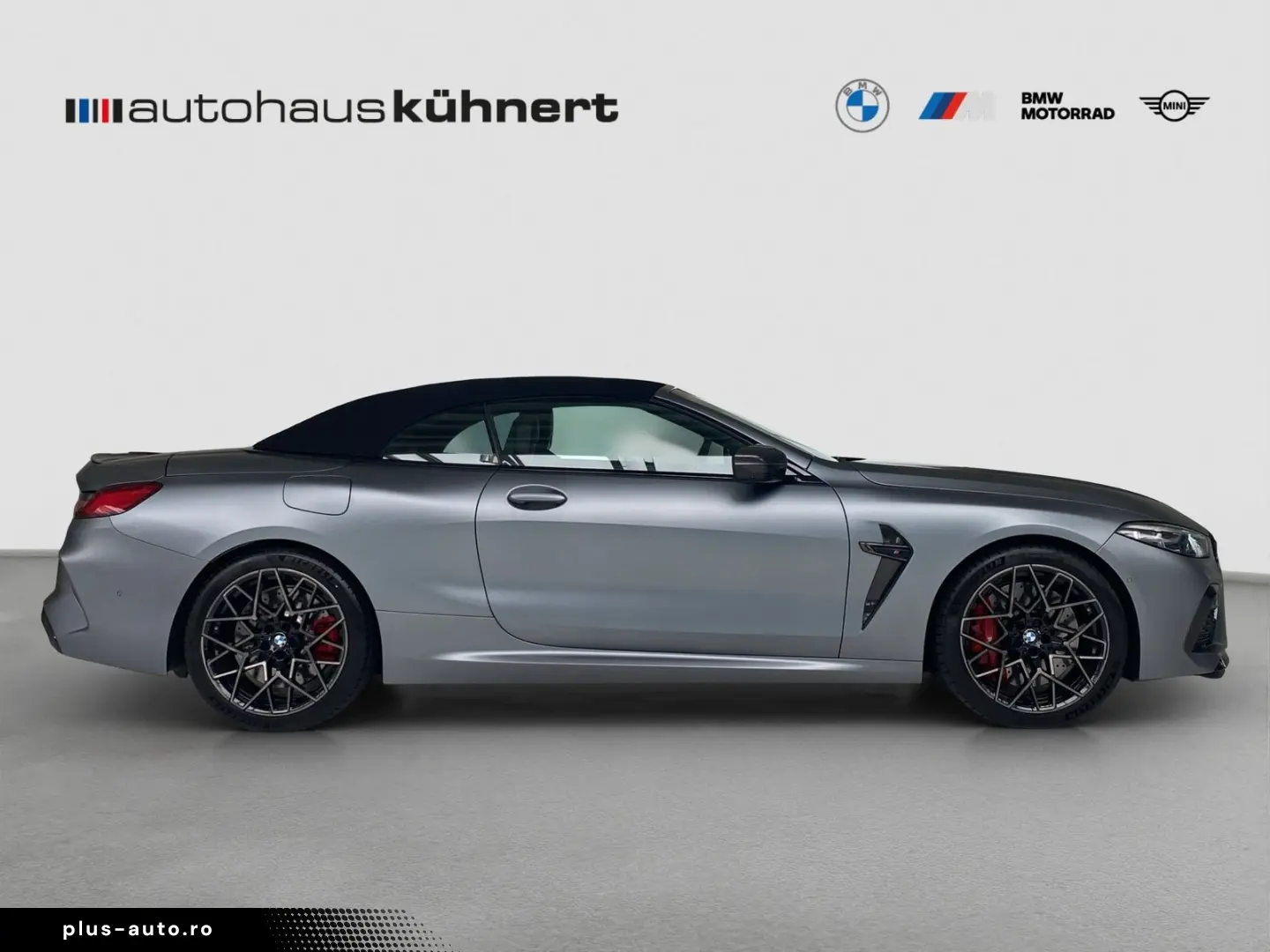 BMW M8 Competition Cabrio xDrive B&W    DriversPacka