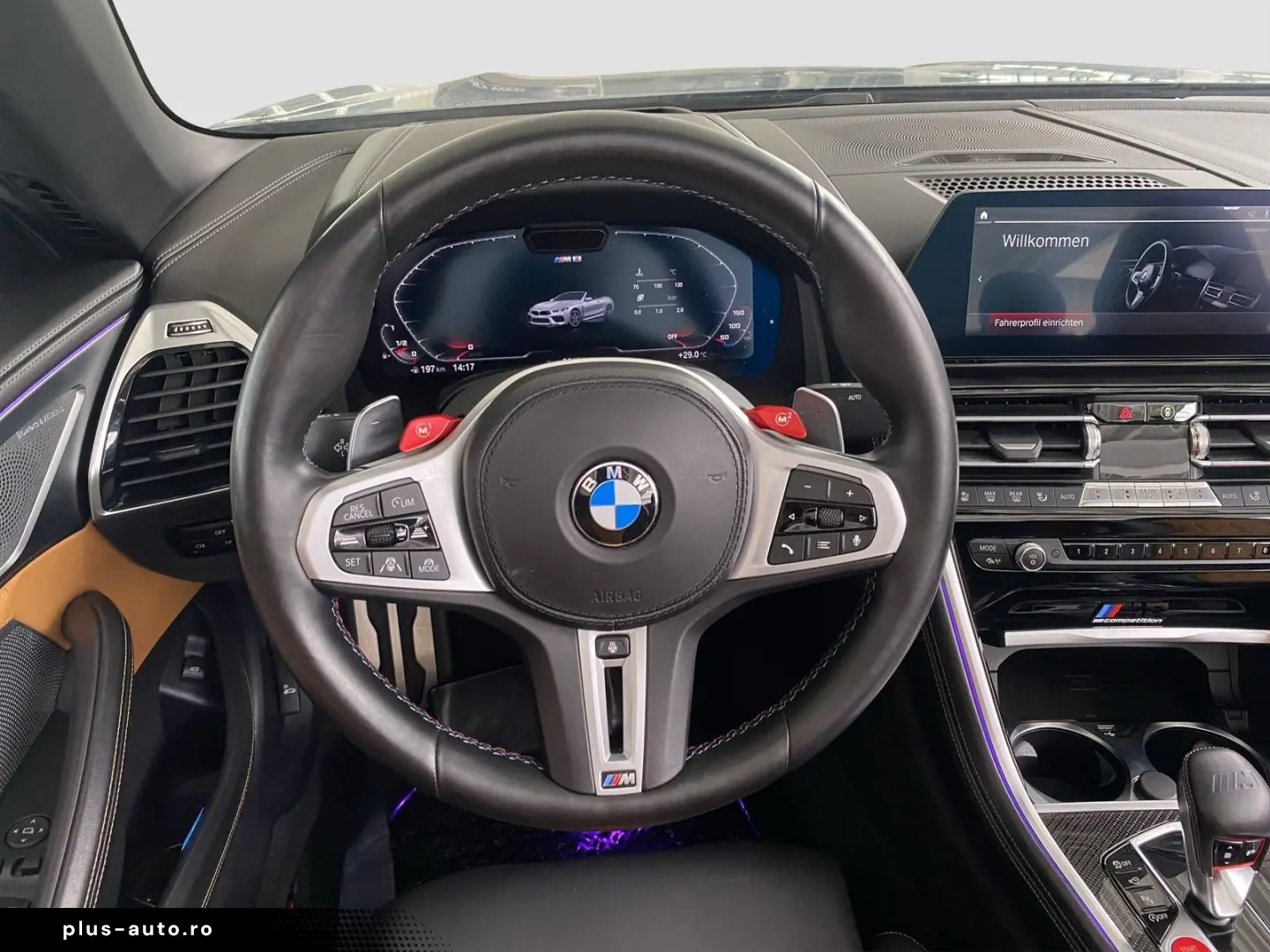 BMW M8 Competition Cabrio xDrive B&W    DriversPacka