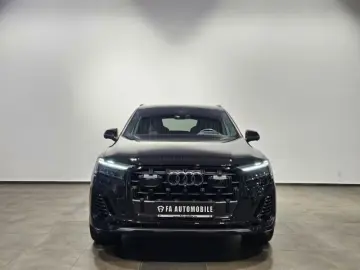 AUDI Q7 55 TFSI e S Line