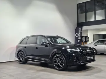 AUDI Q7 55 TFSI e S Line