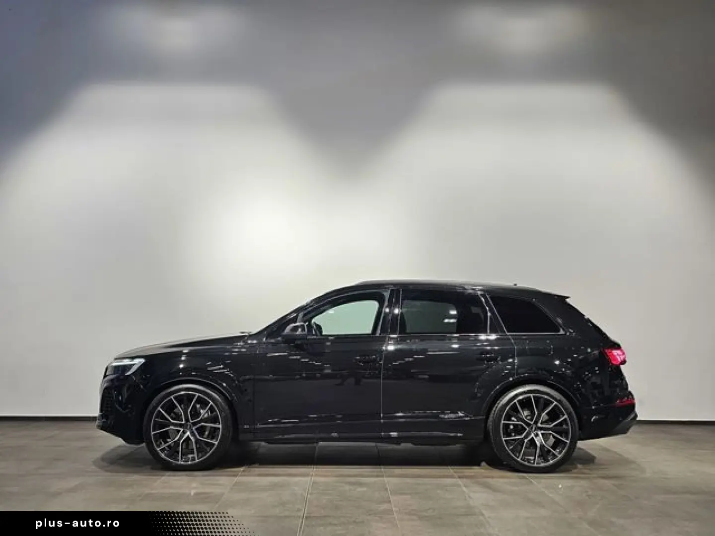 AUDI Q7 55 TFSI e S Line