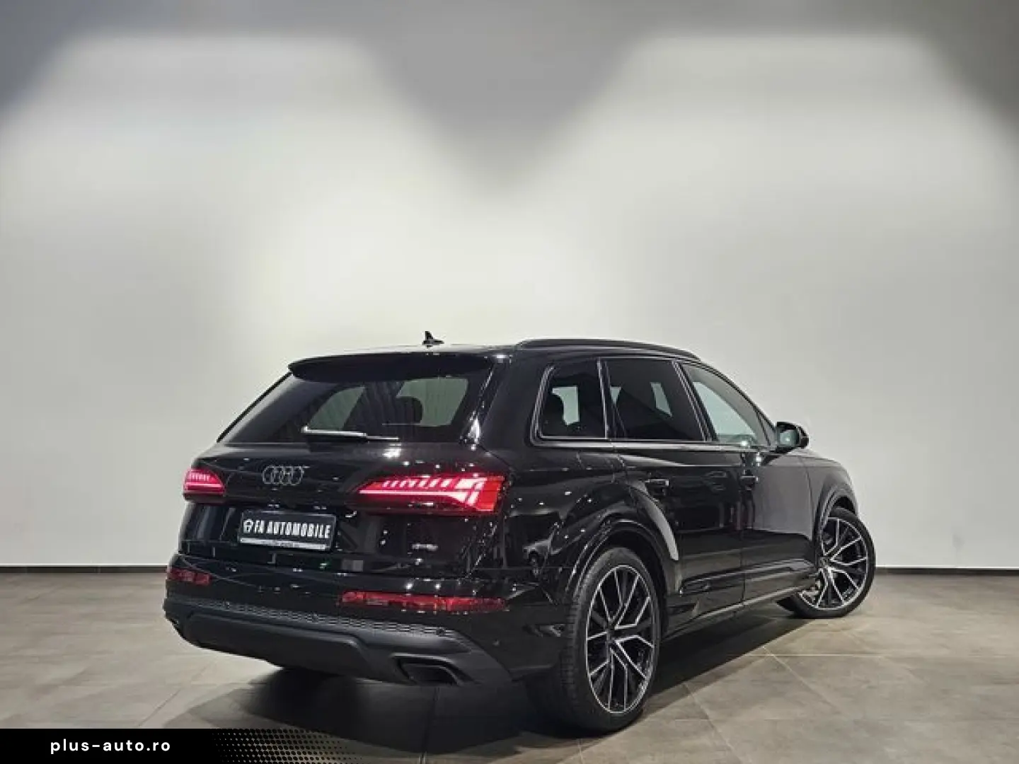 AUDI Q7 55 TFSI e S Line