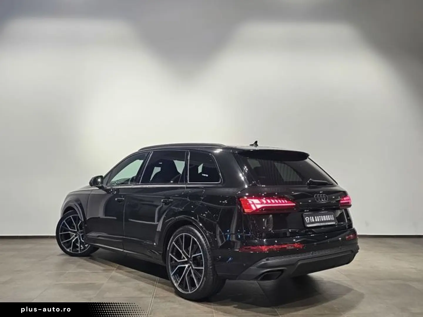 AUDI Q7 55 TFSI e S Line