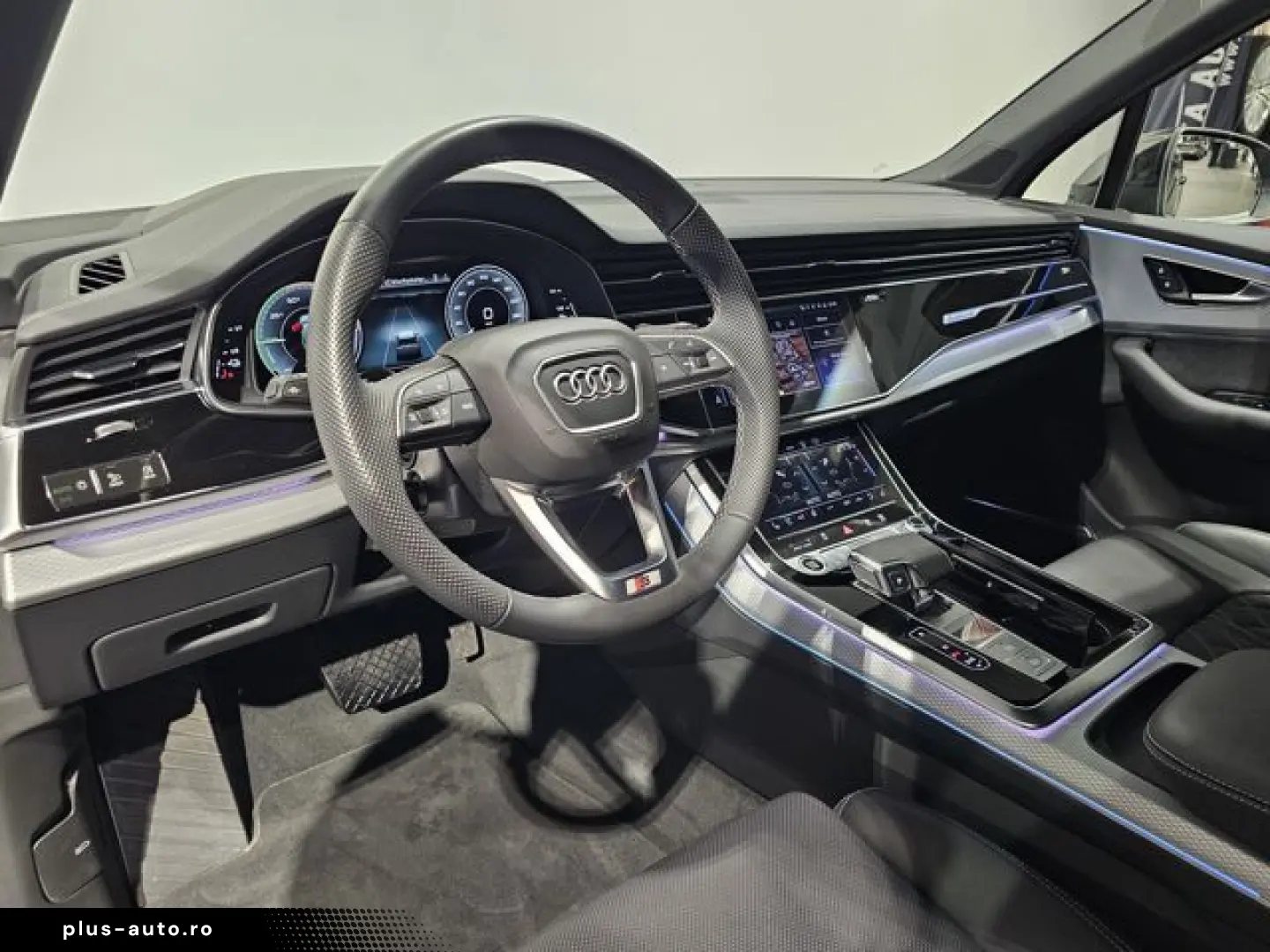 AUDI Q7 55 TFSI e S Line