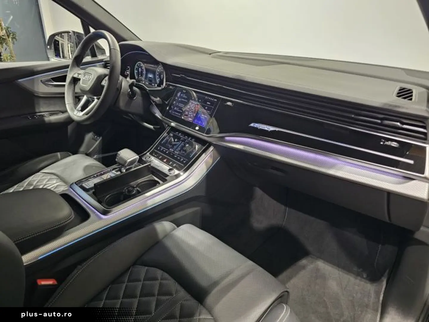 AUDI Q7 55 TFSI e S Line