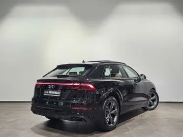 AUDI Q8 50 TDI S Line