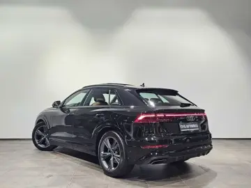 AUDI Q8 50 TDI S Line