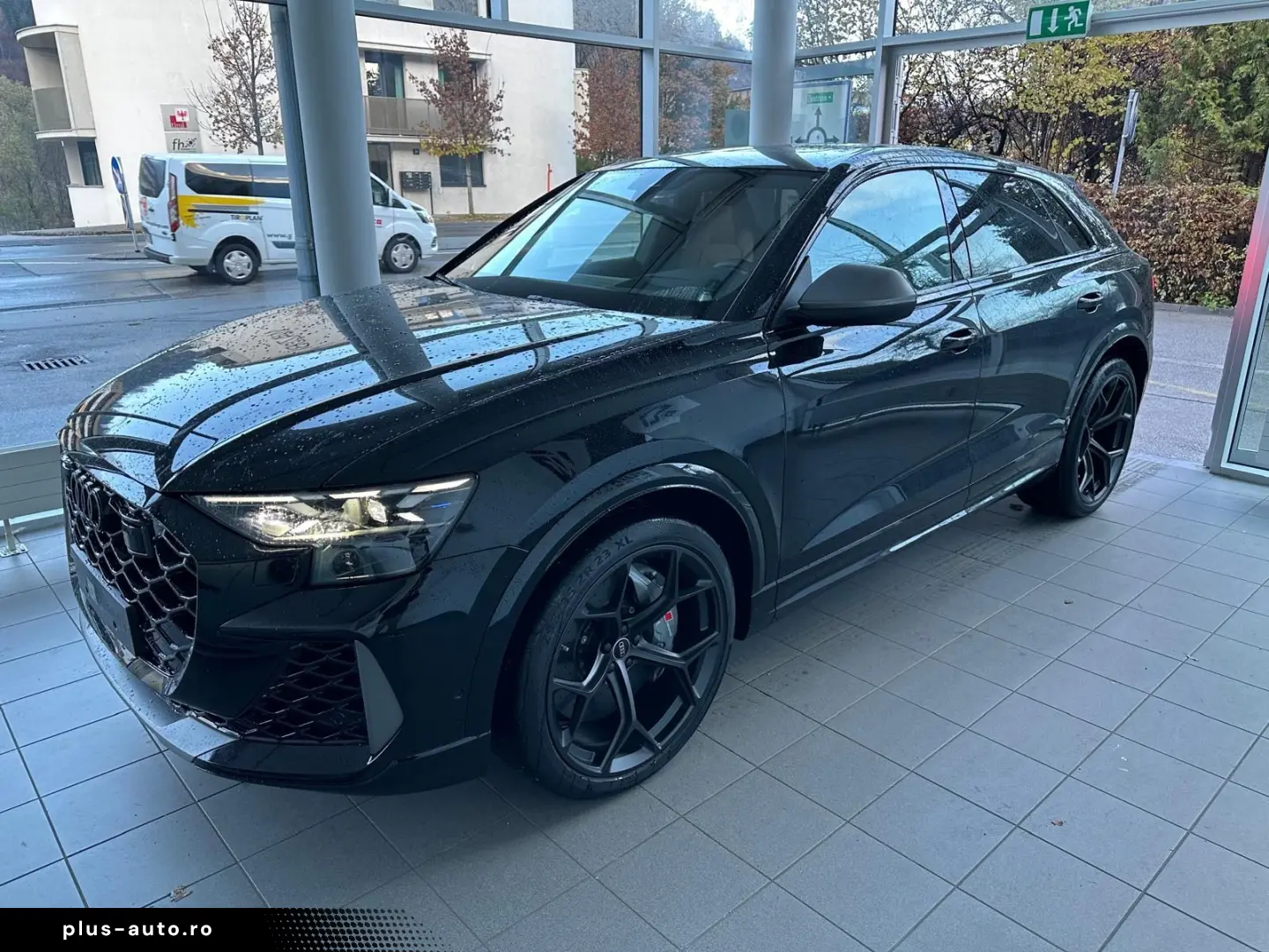 AUDI RSQ8