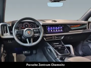 Porsche Cayenne Black Edition