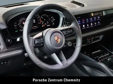 Porsche Cayenne Black Edition