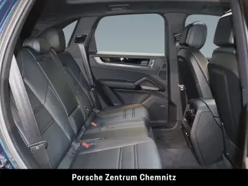 Porsche Cayenne Black Edition