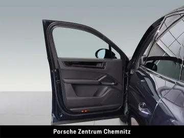Porsche Cayenne Black Edition