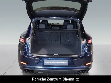 Porsche Cayenne Black Edition