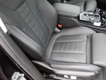 BMW X4 xDrive20d Navi LED RFK Leder e-Sitze