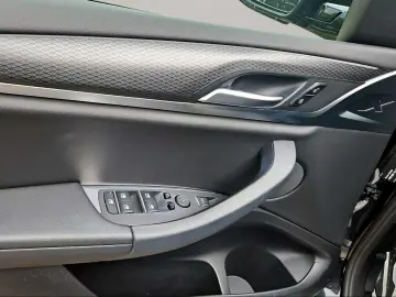 BMW X4 xDrive20i M Sport Navi Kamera LED