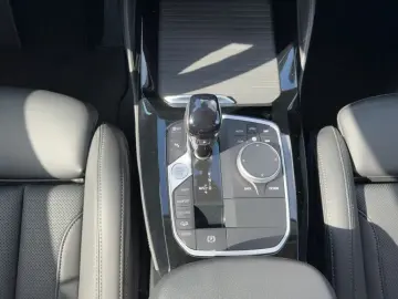 BMW X4 xDrive20i LED RFK Sportsitze Navi Prof. DAB