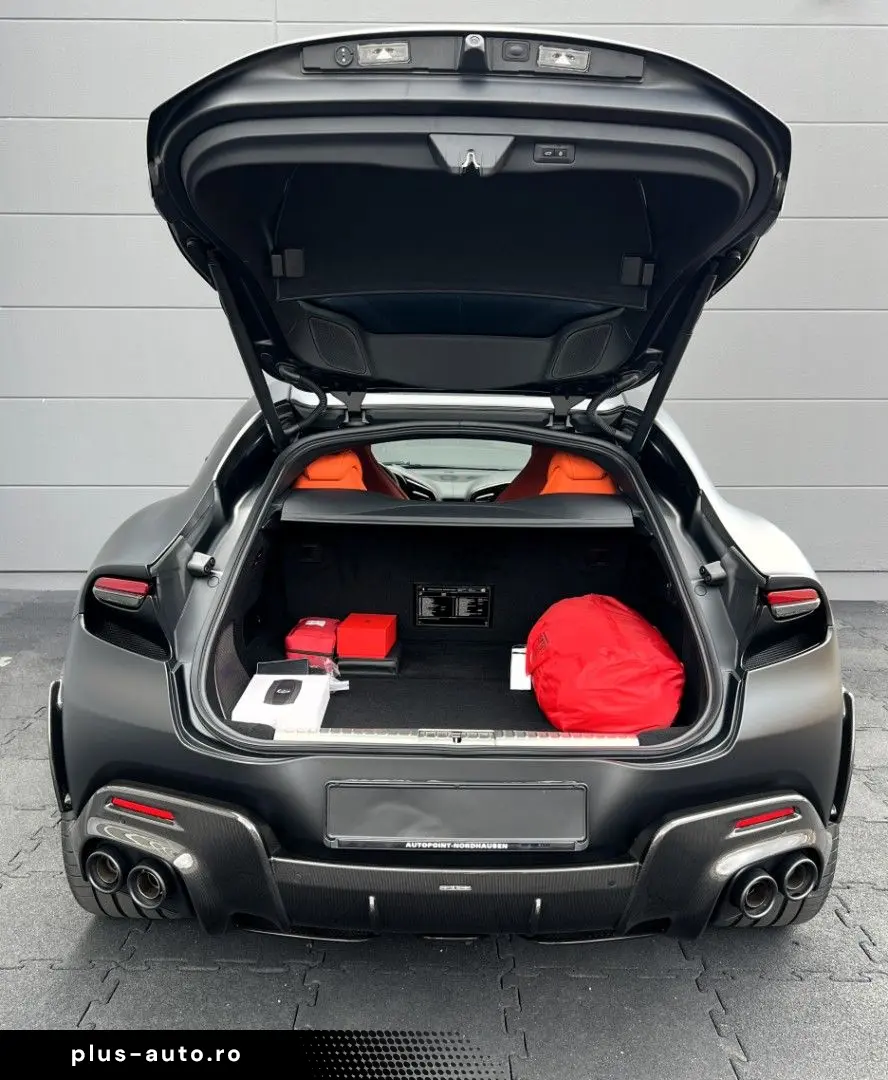 FERRARI Purosangue
