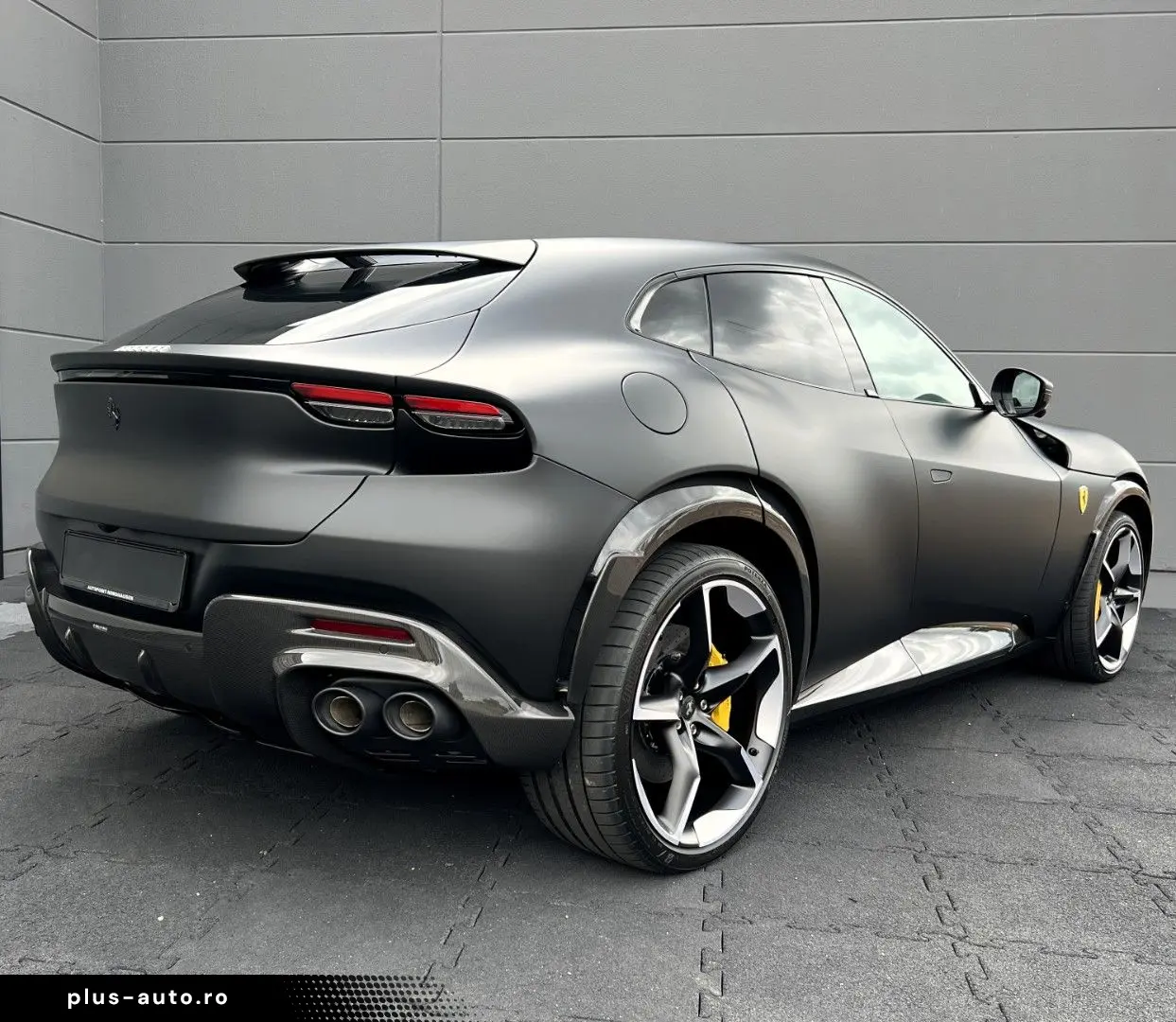 FERRARI Purosangue