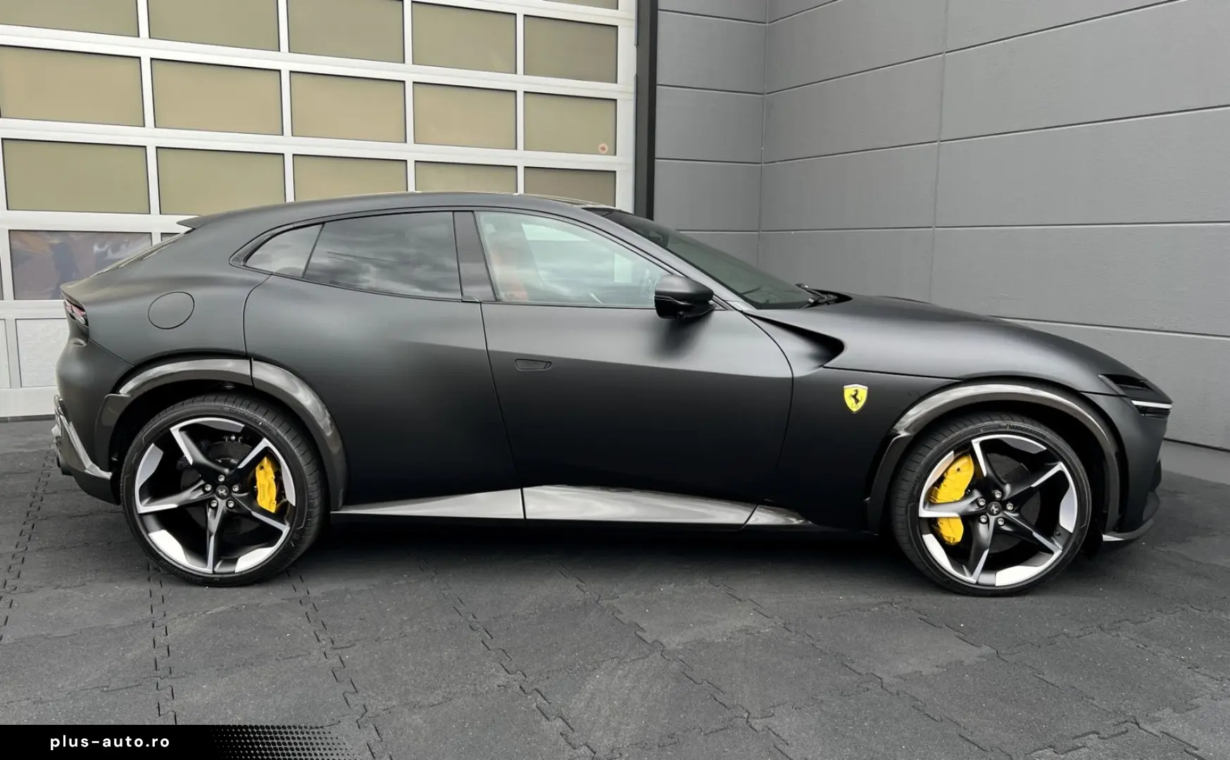 FERRARI Purosangue