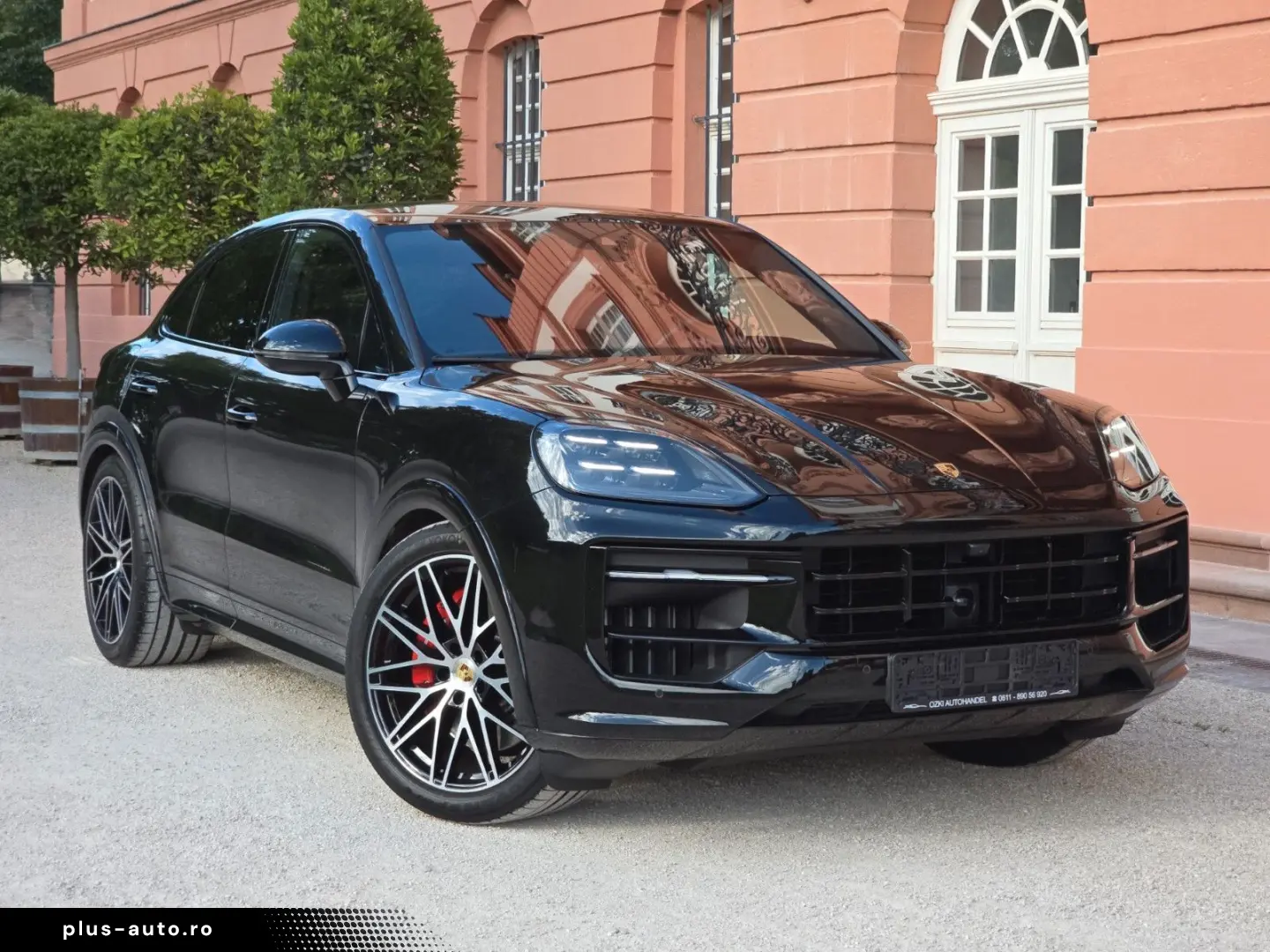 PORSCHE Cayenne Coupe GTS (Porsche Approved)