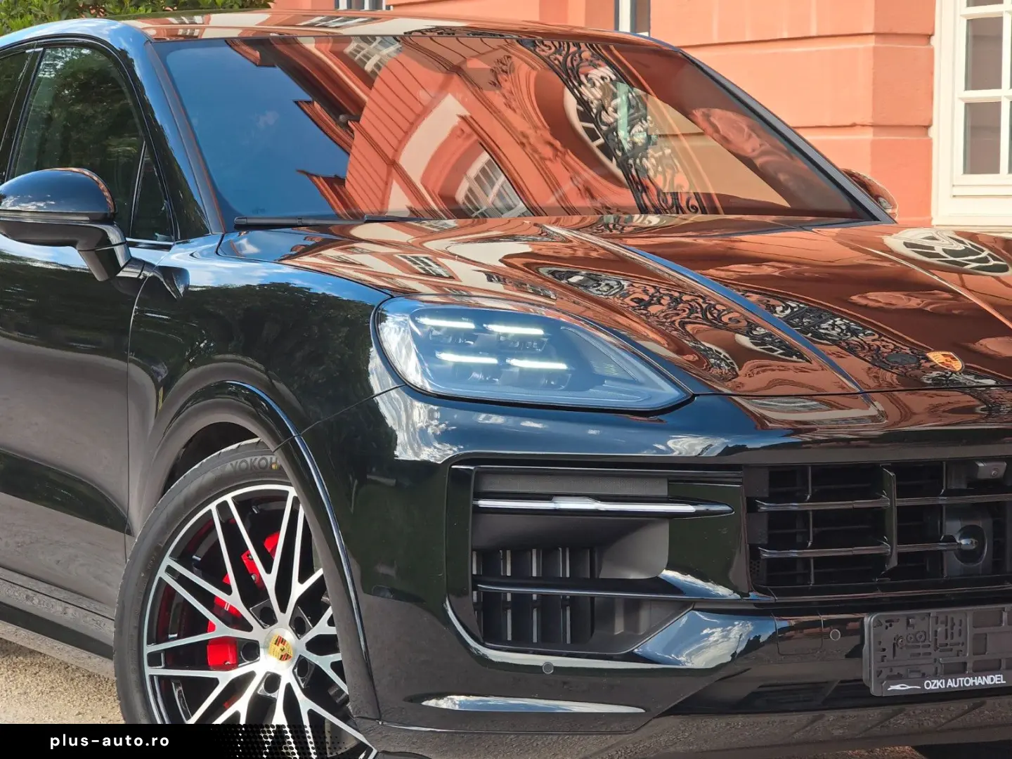 PORSCHE Cayenne Coupe GTS (Porsche Approved)